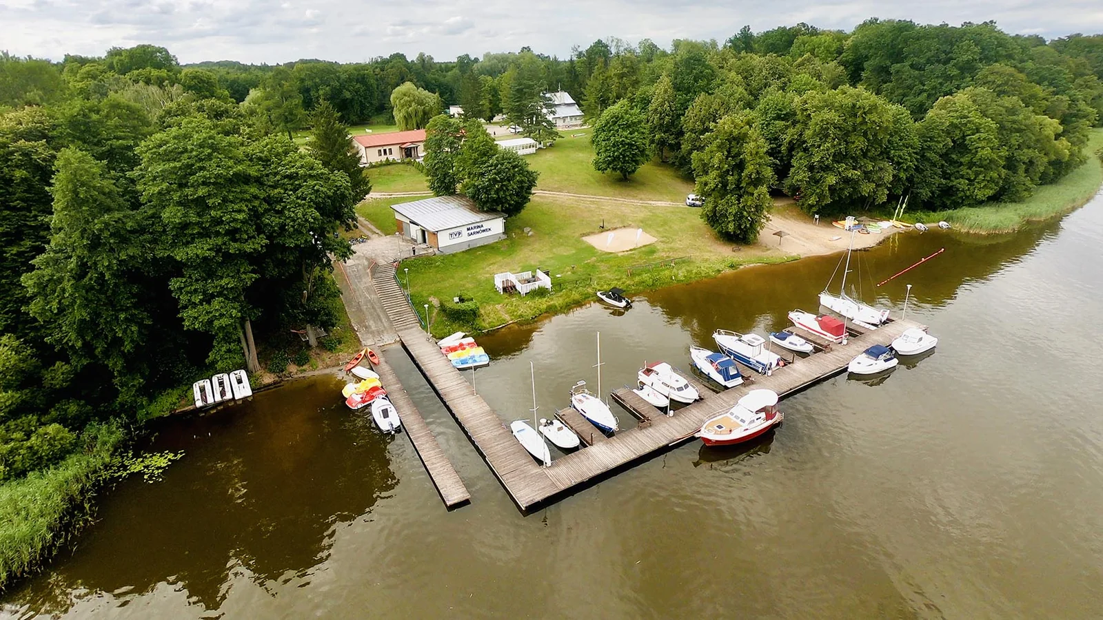 Marina w Sarnówku nad Jeziorakiem